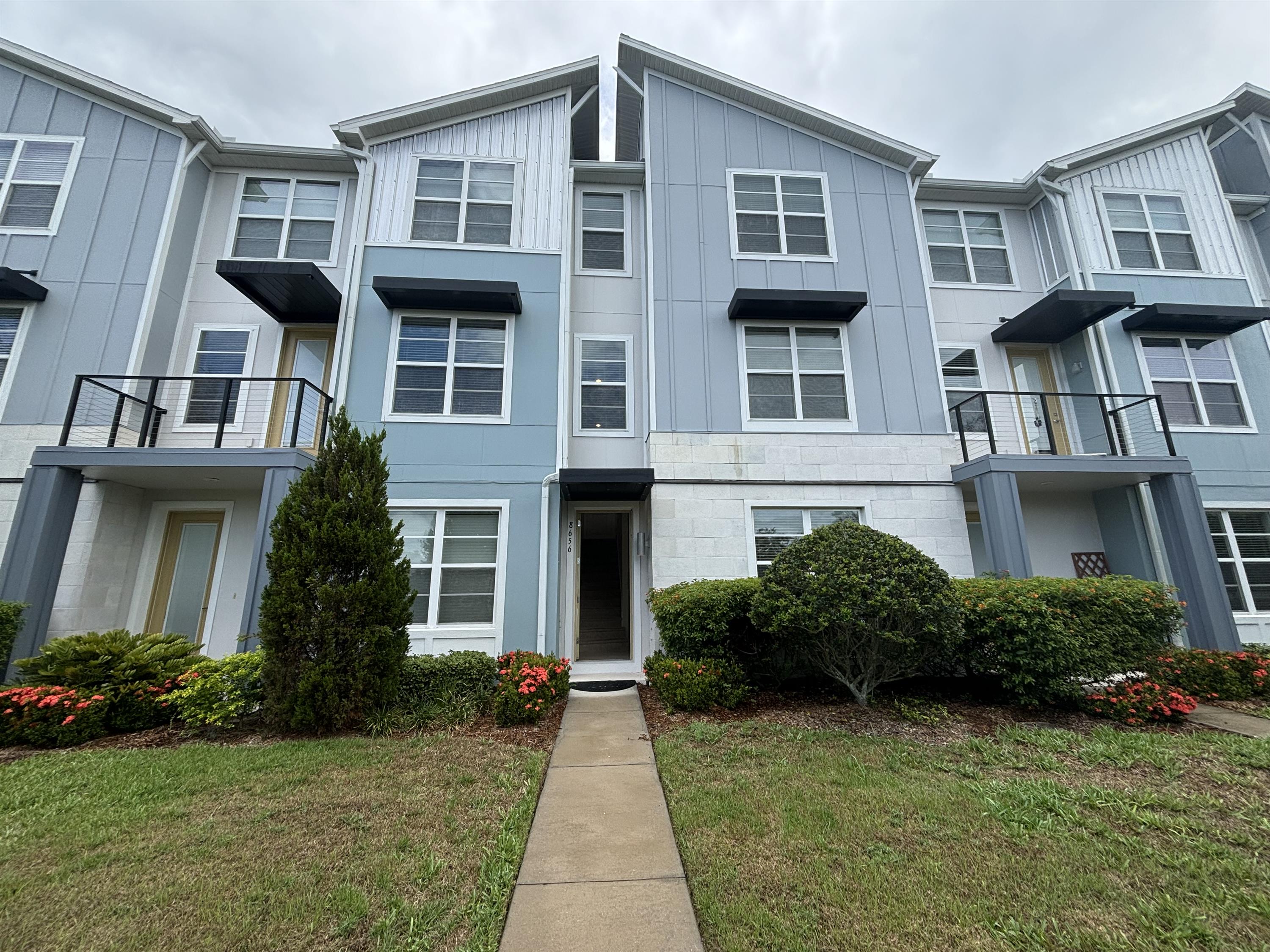8656 Waksman Place
