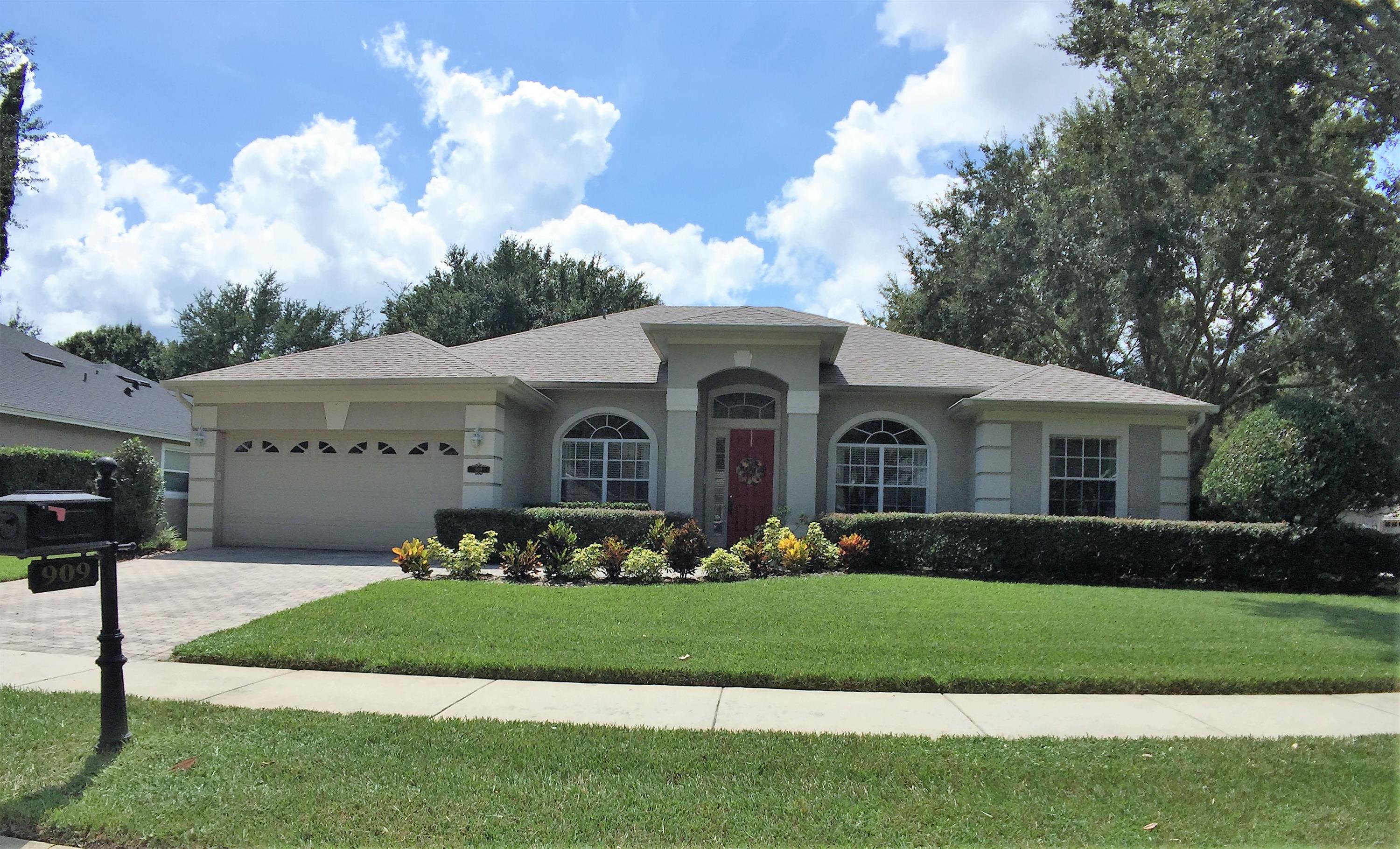 909 Arbormoor Place