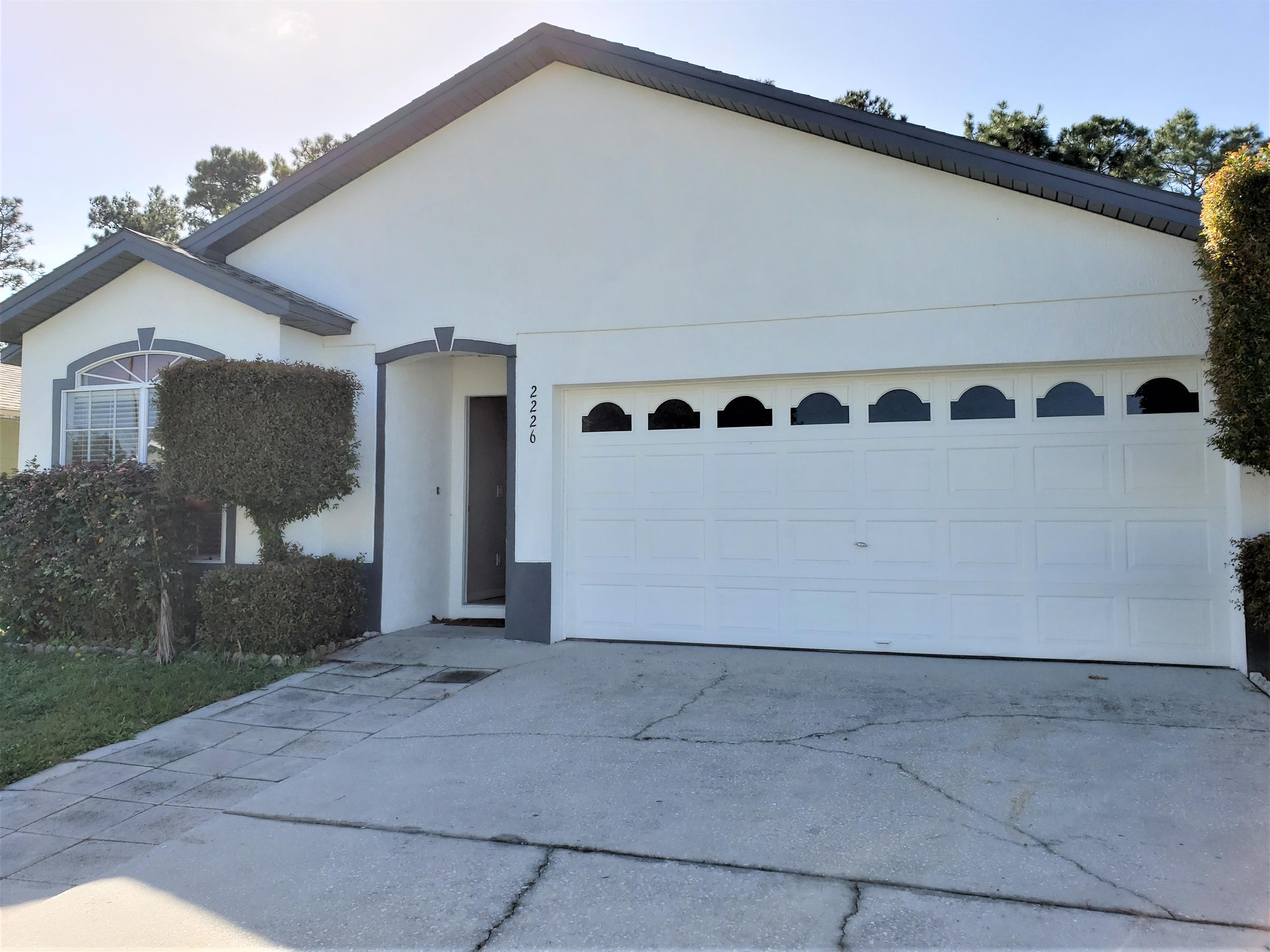 2226 Justin Avenue