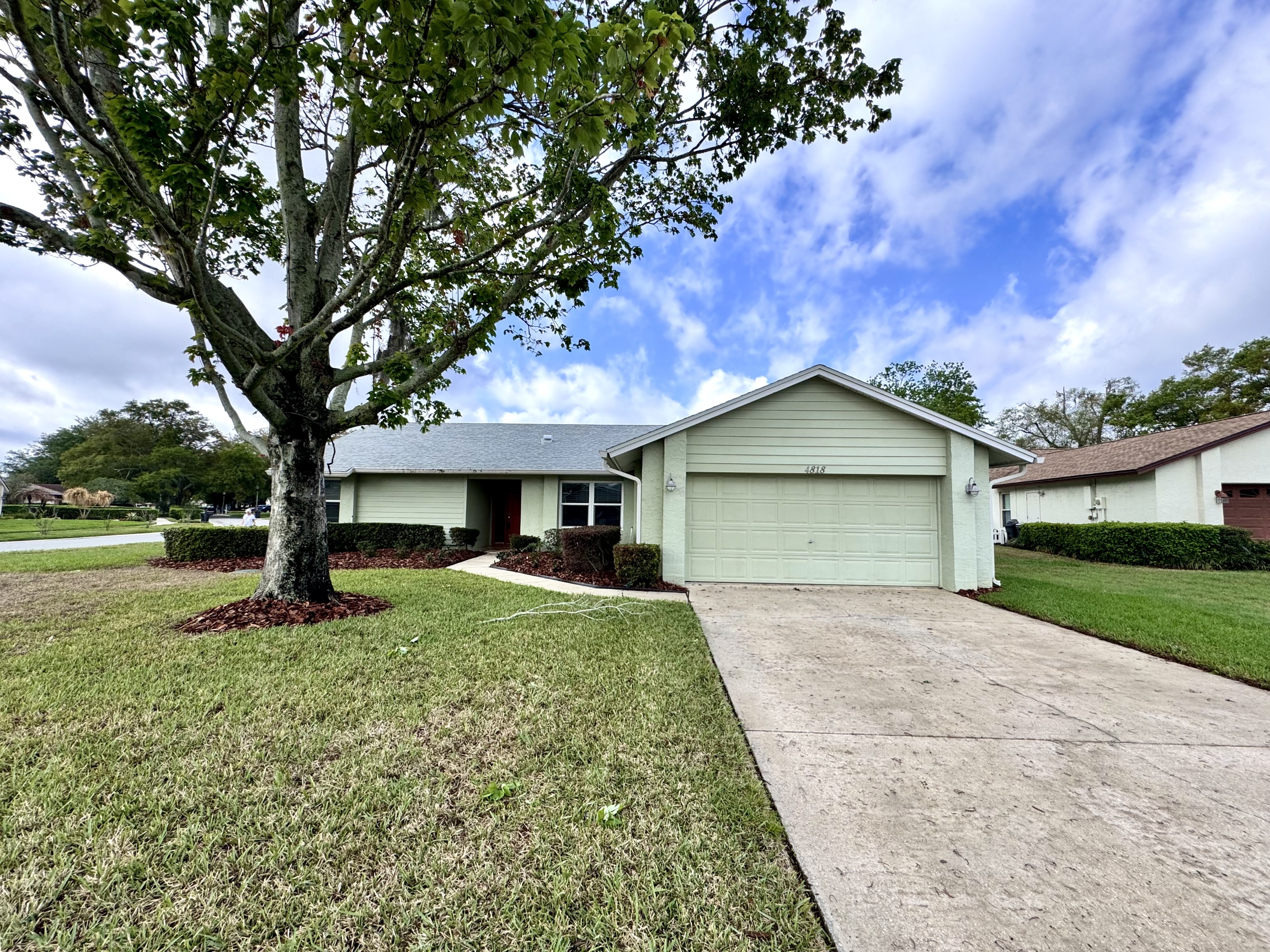 4818 Breezy Palms Court