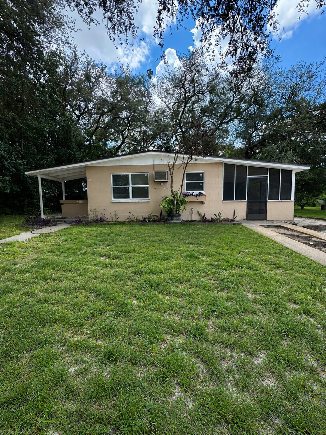 809 Rockhill Street