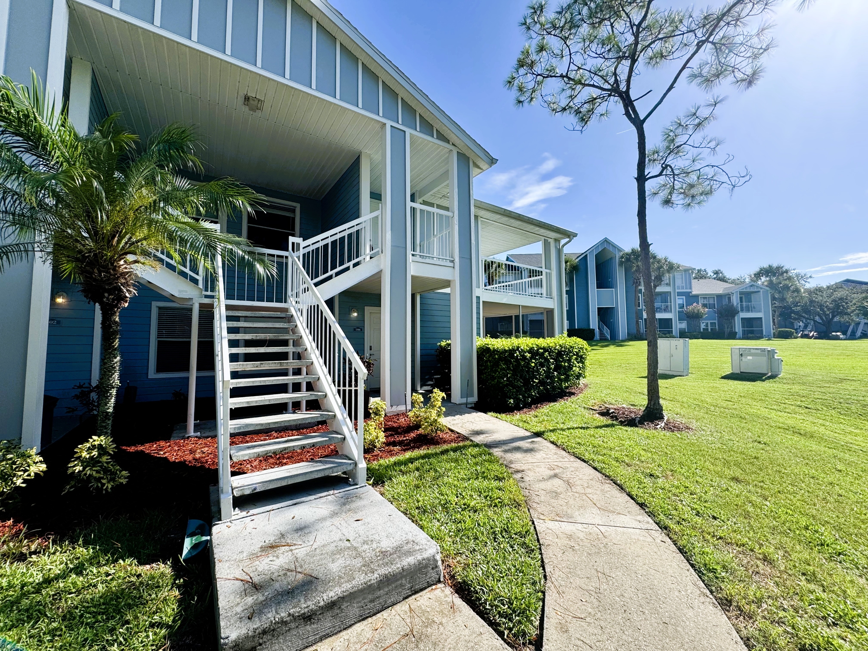 2608 Grassy Point Drive, #206