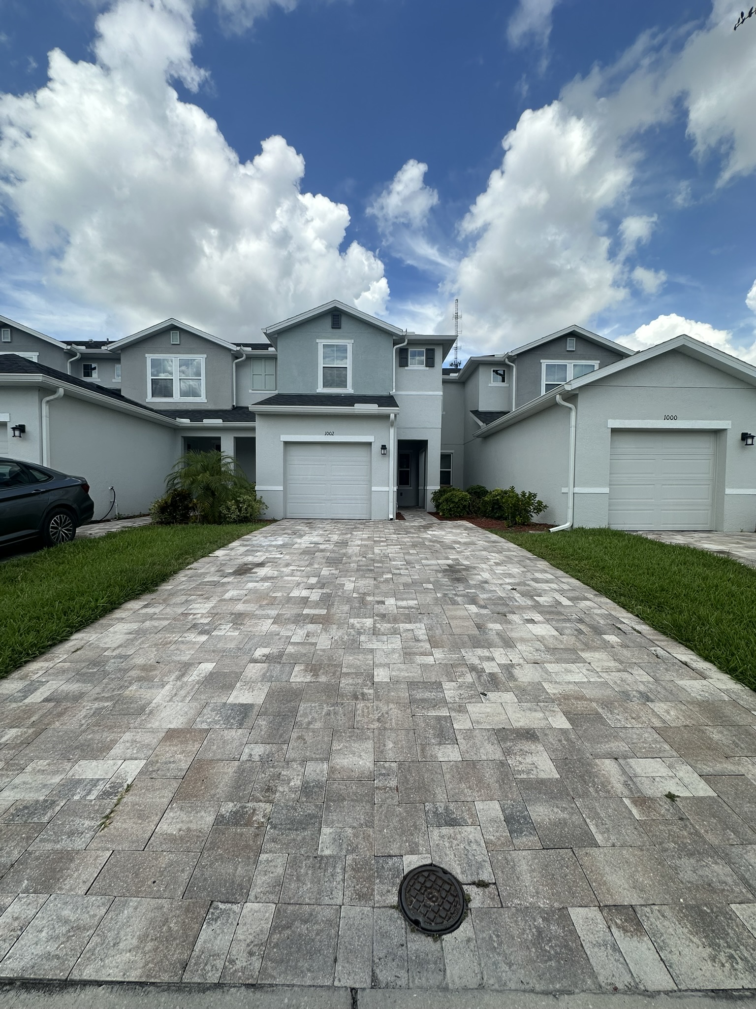 1002 La Mirada Court